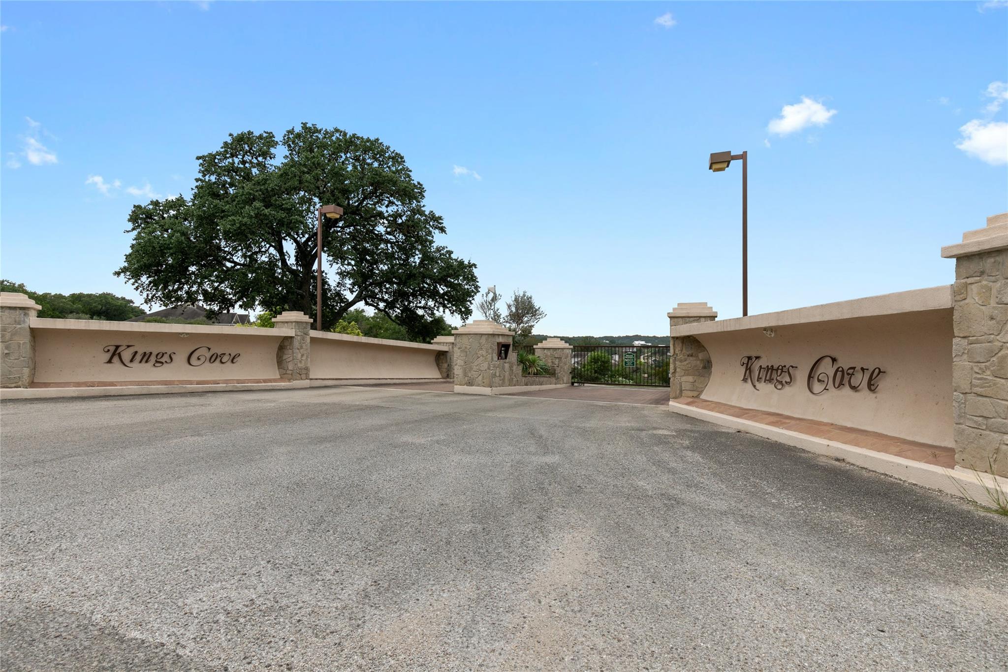 1232 Kings Cove Dr, Canyon Lake, TX 78133