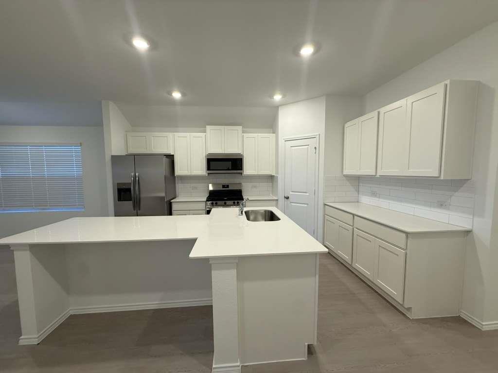 569 Sormonne Loop, Kyle, TX 78640