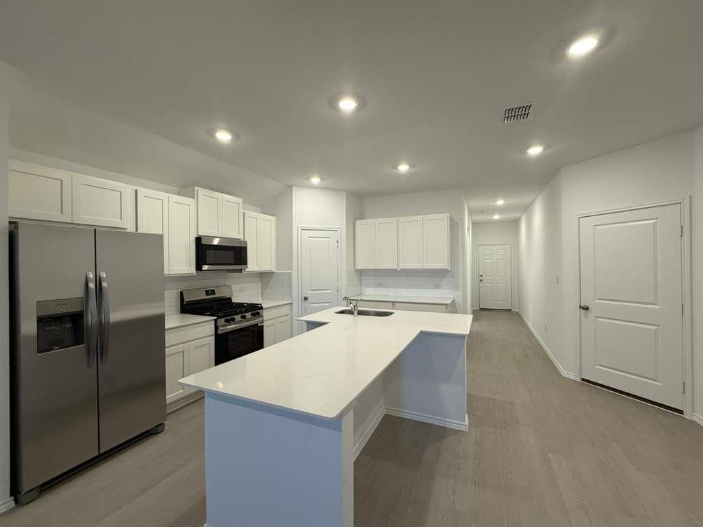 569 Sormonne Loop, Kyle, TX 78640