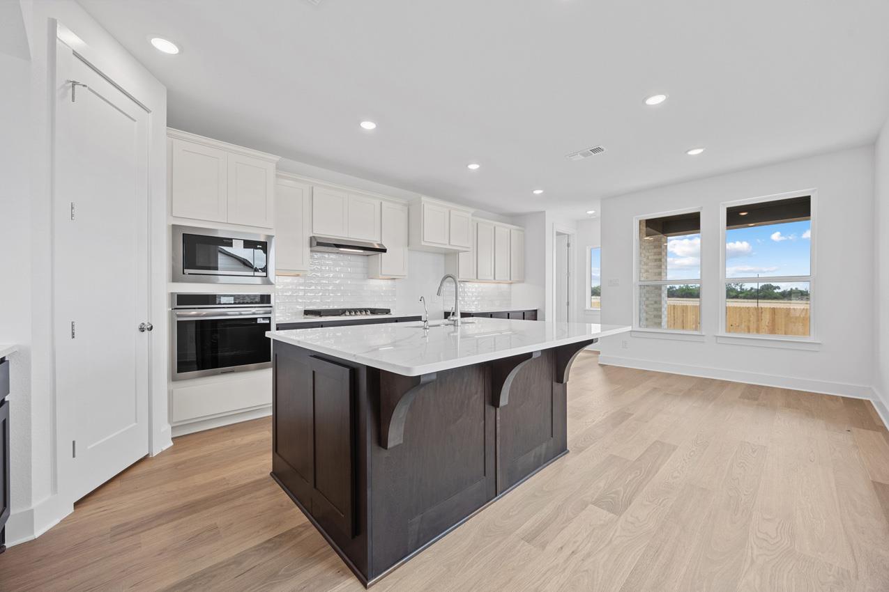 353 Blue Summit Bnd, Liberty Hill, TX 78642