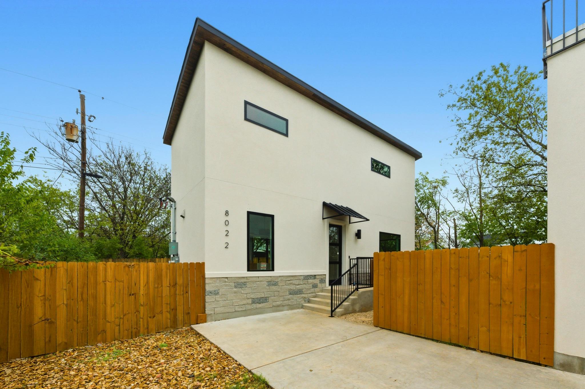 802 Philco Dr # 2, Austin, TX 78745