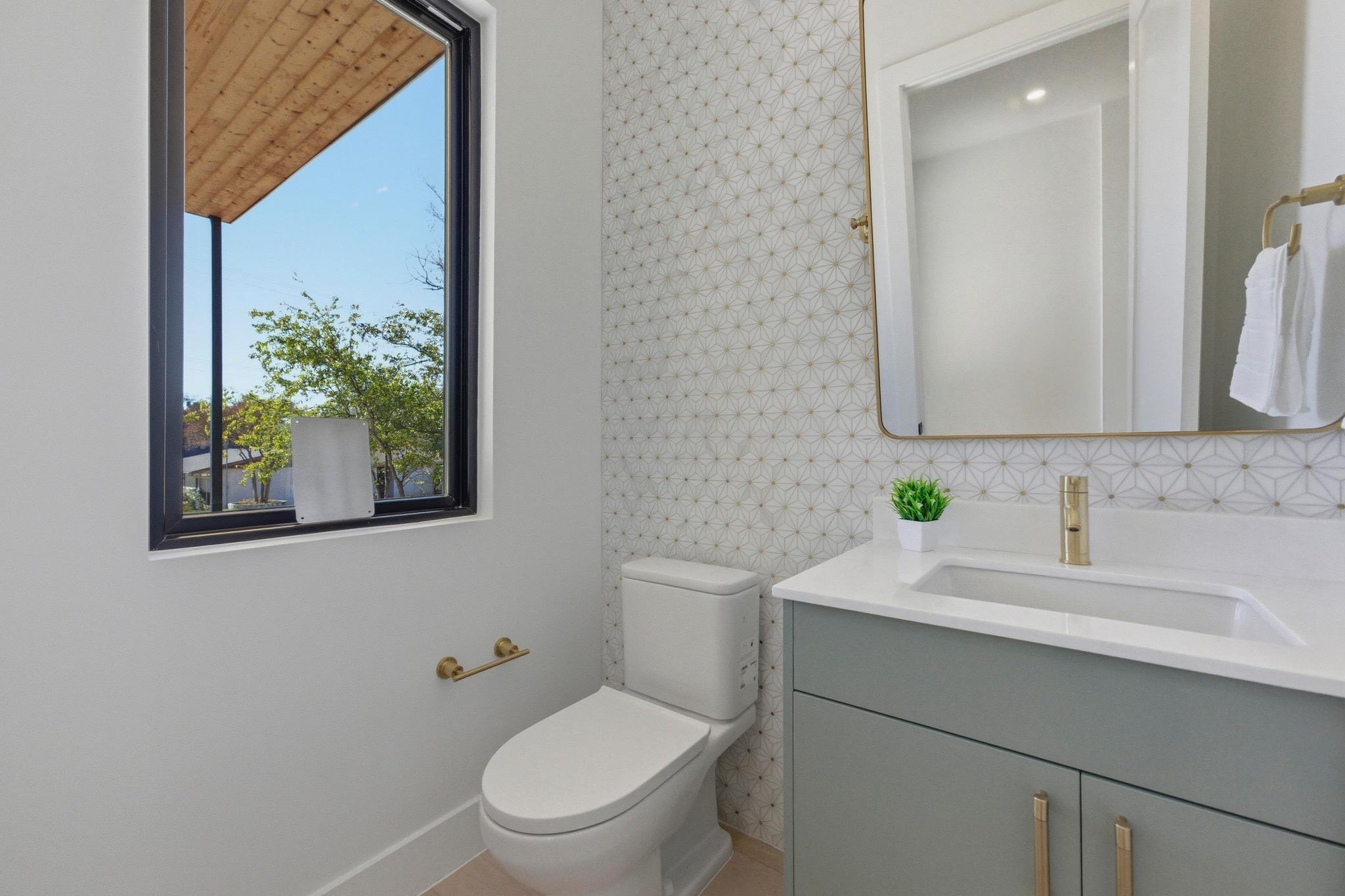 802 Philco Dr # 1, Austin, TX 78745