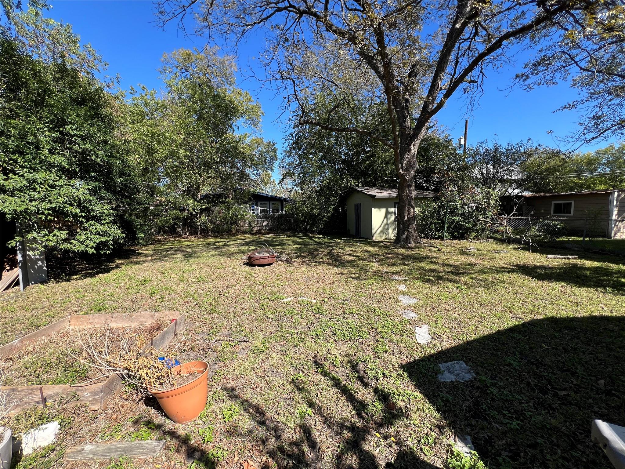 1908 Aggie Ln, Austin, TX 78757