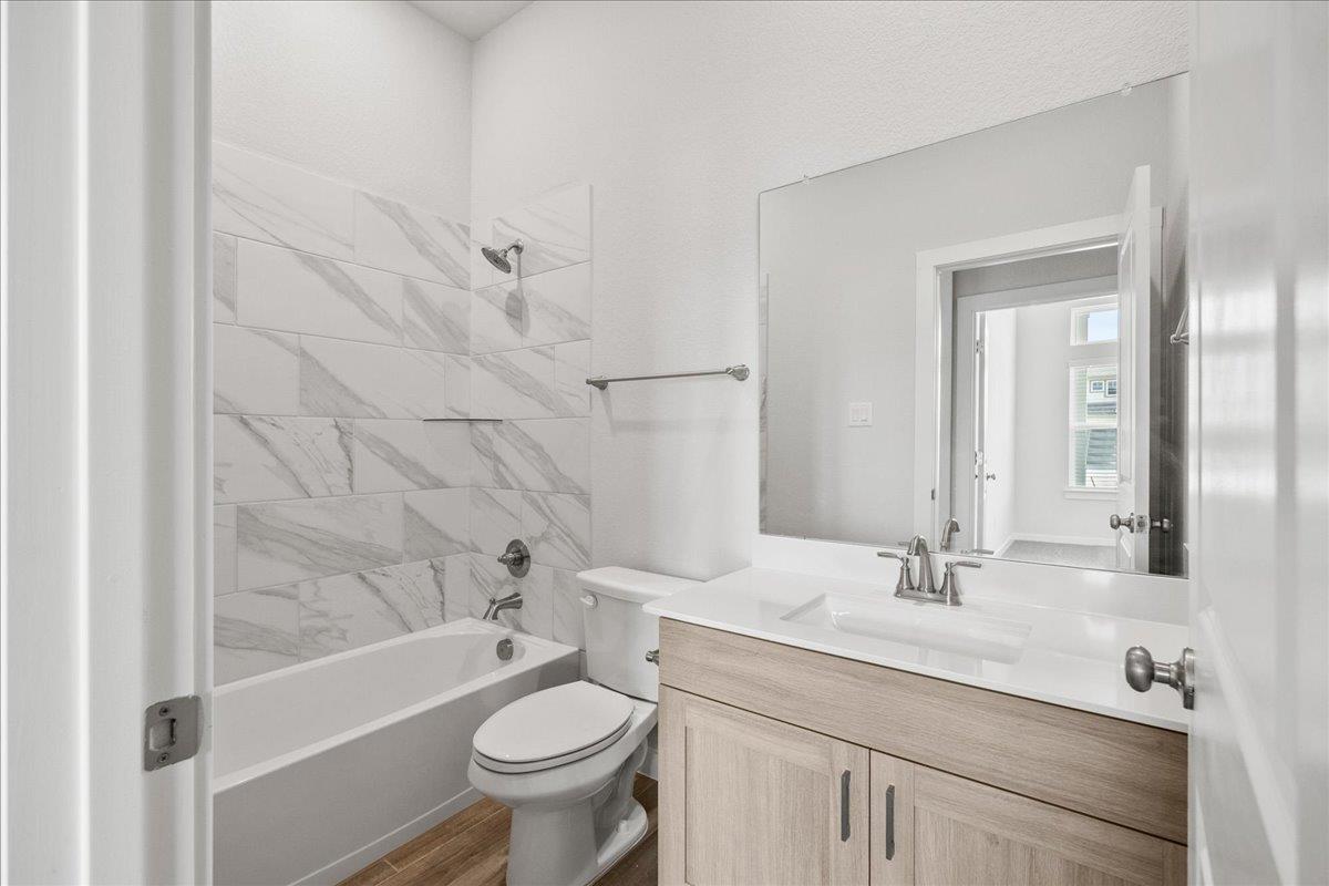 122 Paul Pena Dr, San Marcos, TX 78666