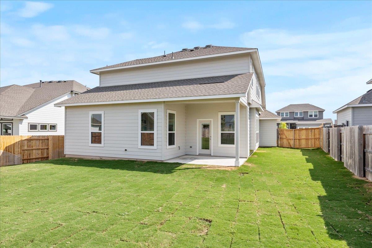 122 Paul Pena Dr, San Marcos, TX 78666