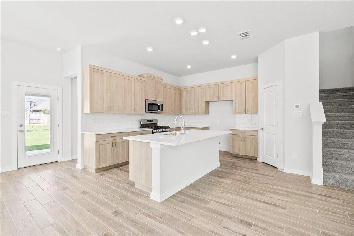 122 Paul Pena Dr, San Marcos, TX 78666