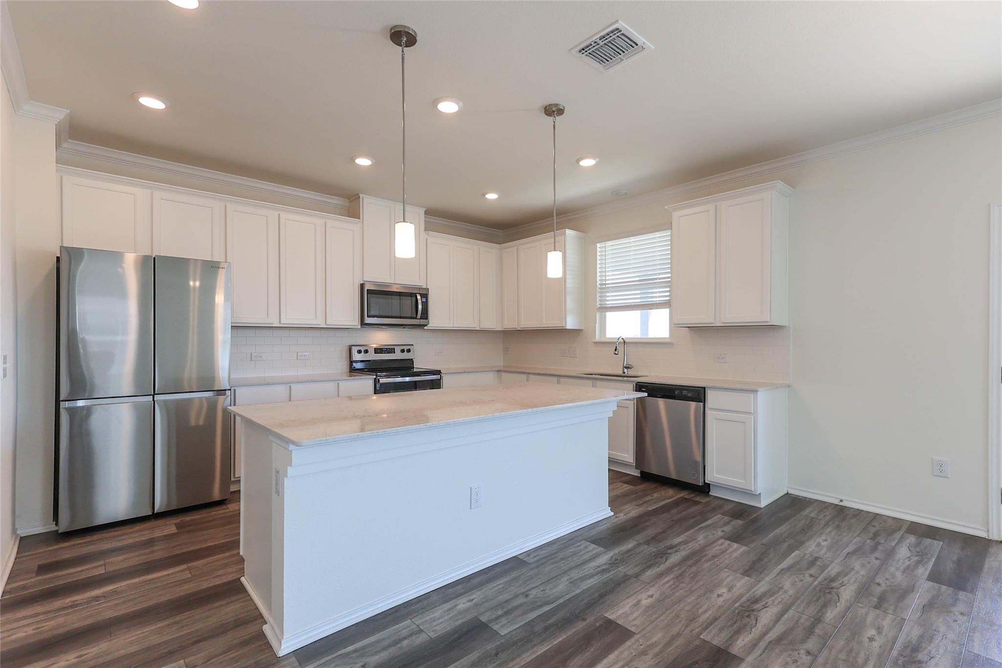 8203 Knoxville Trl, Austin, TX 78744