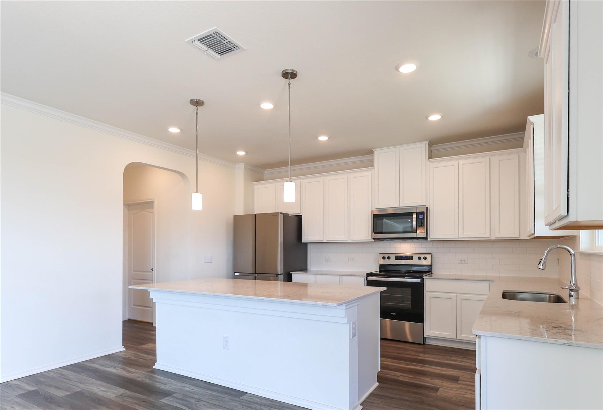 8203 Knoxville Trl, Austin, TX 78744