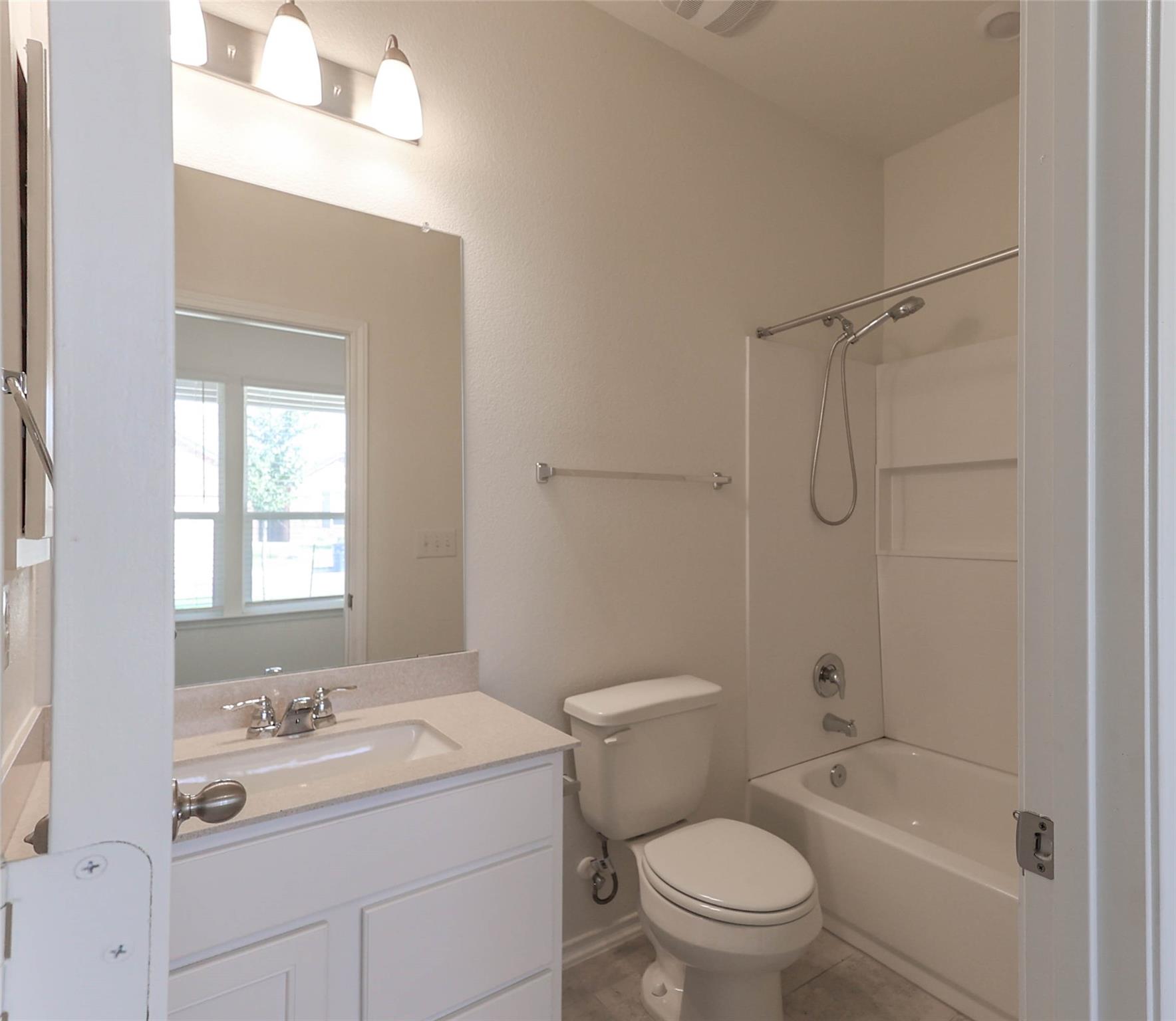 8203 Knoxville Trl, Austin, TX 78744