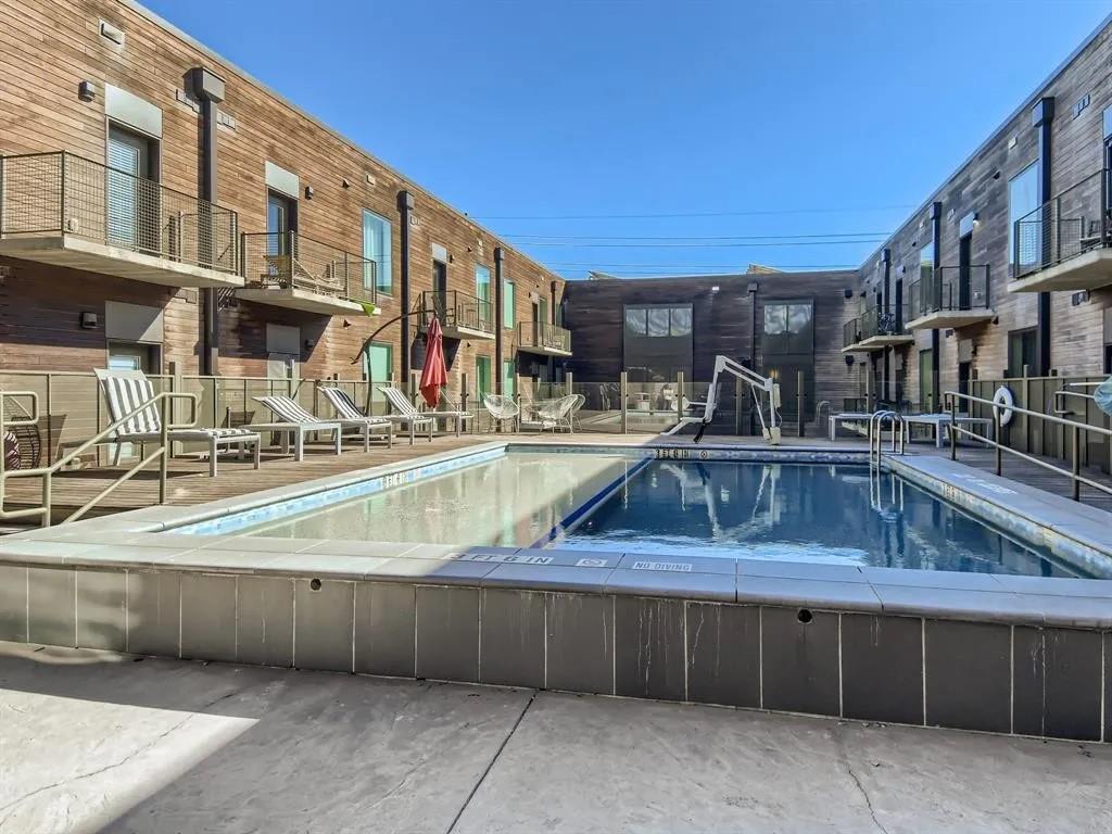 1800 E 4th St # 323, Austin, TX 78702