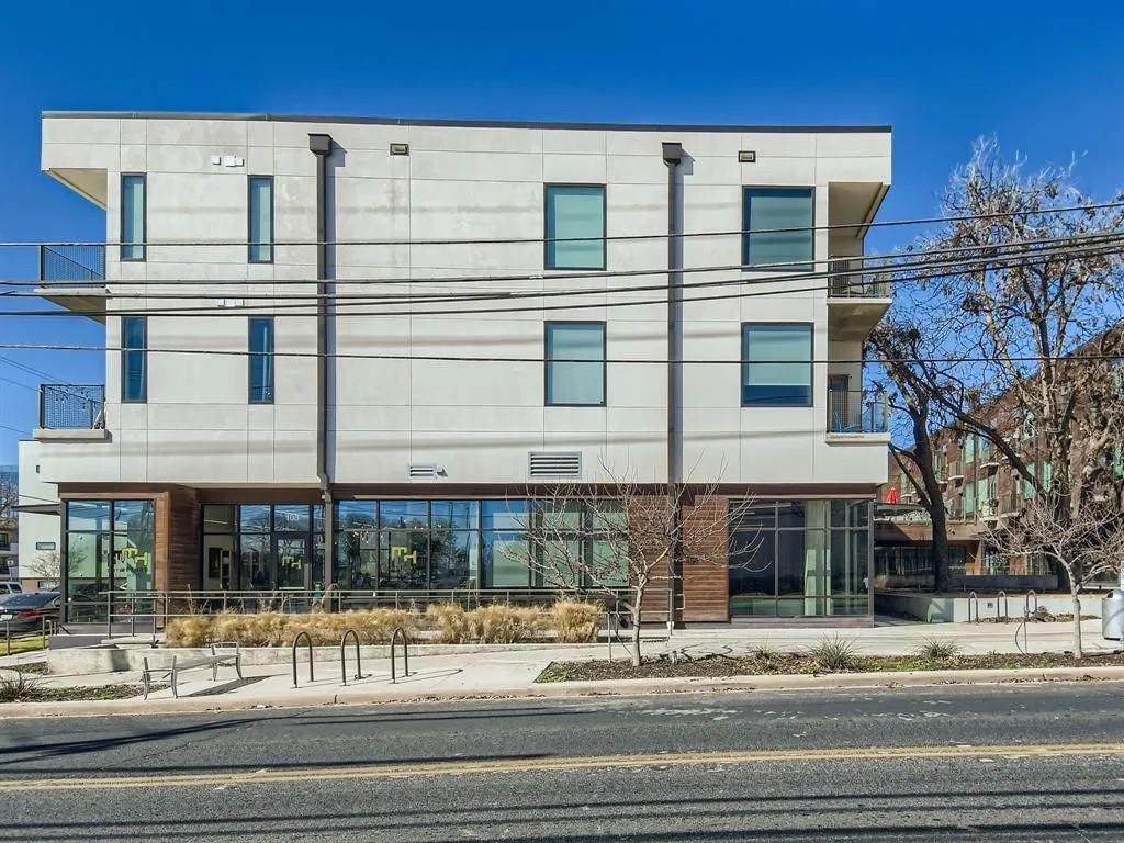 1800 E 4th St # 323, Austin, TX 78702