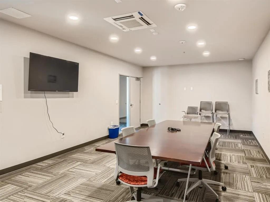 1800 E 4th St # 323, Austin, TX 78702