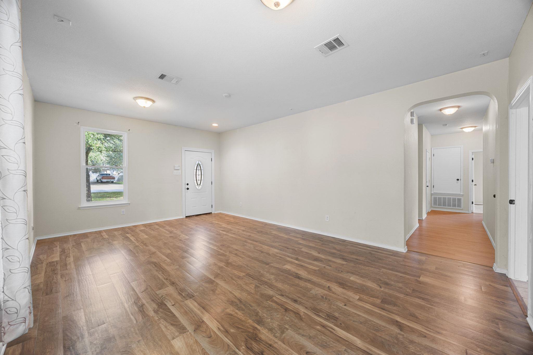 4409 Woodstock Dr, Georgetown, TX 78633