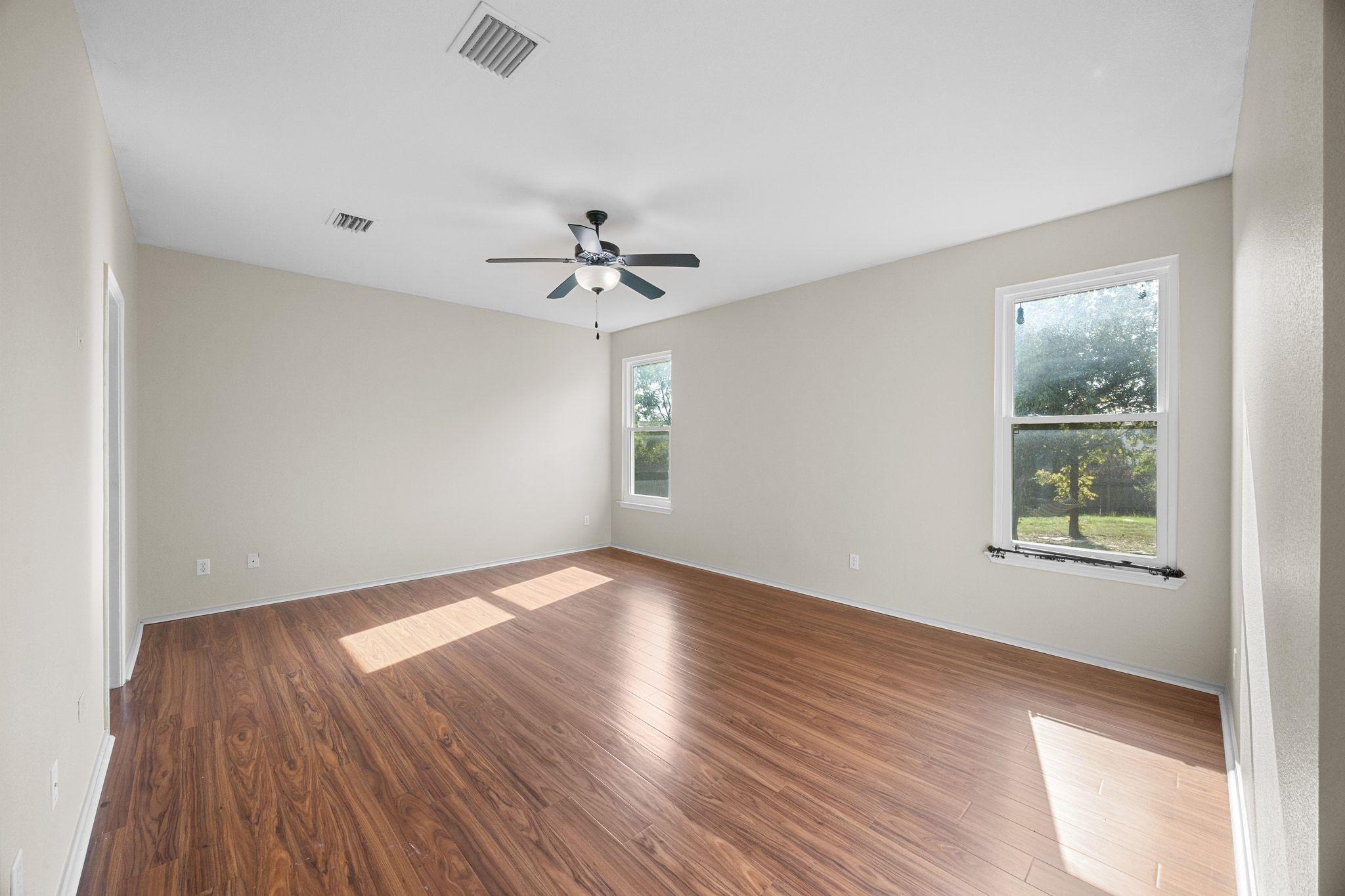 4409 Woodstock Dr, Georgetown, TX 78633