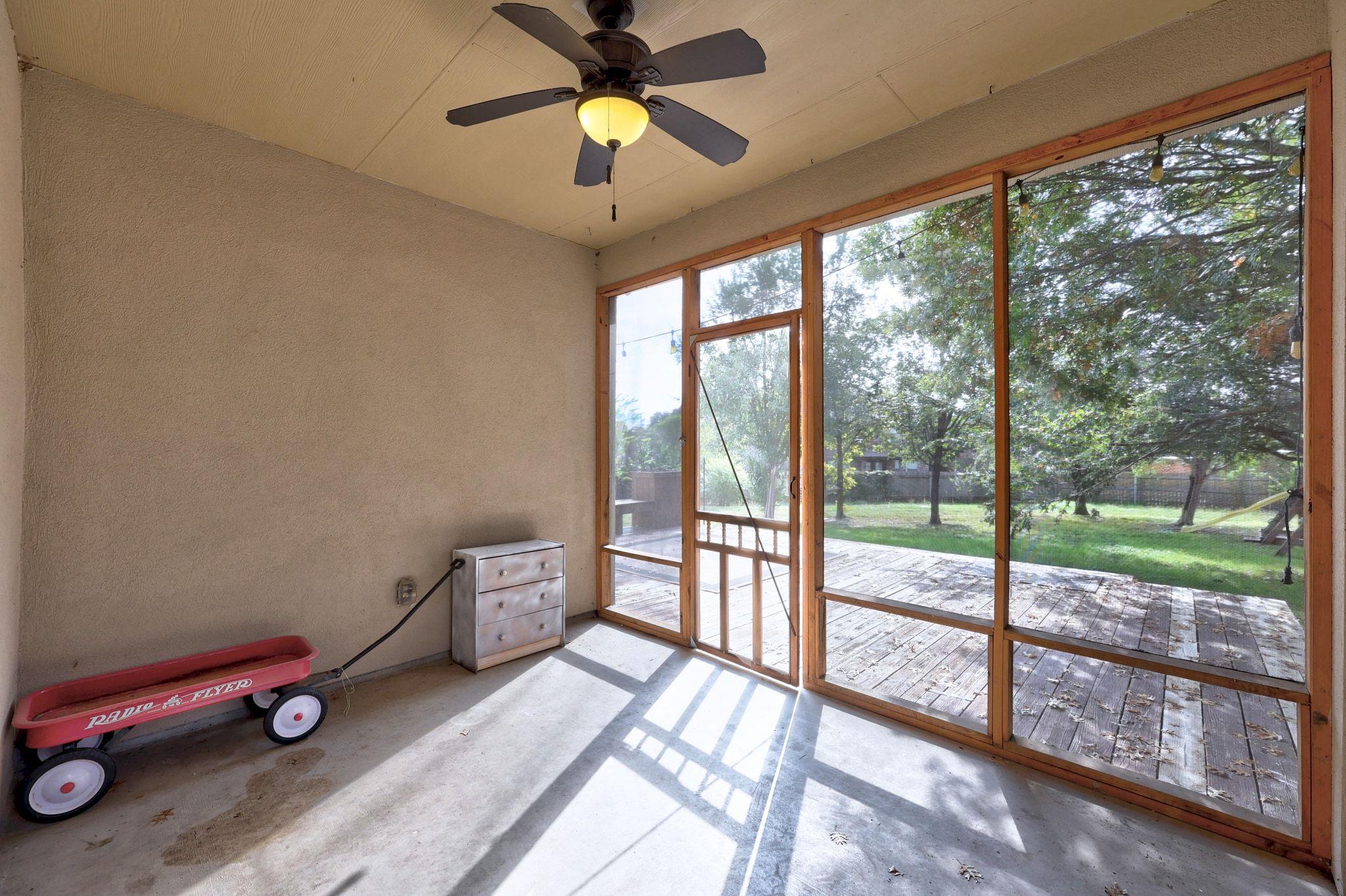 4409 Woodstock Dr, Georgetown, TX 78633