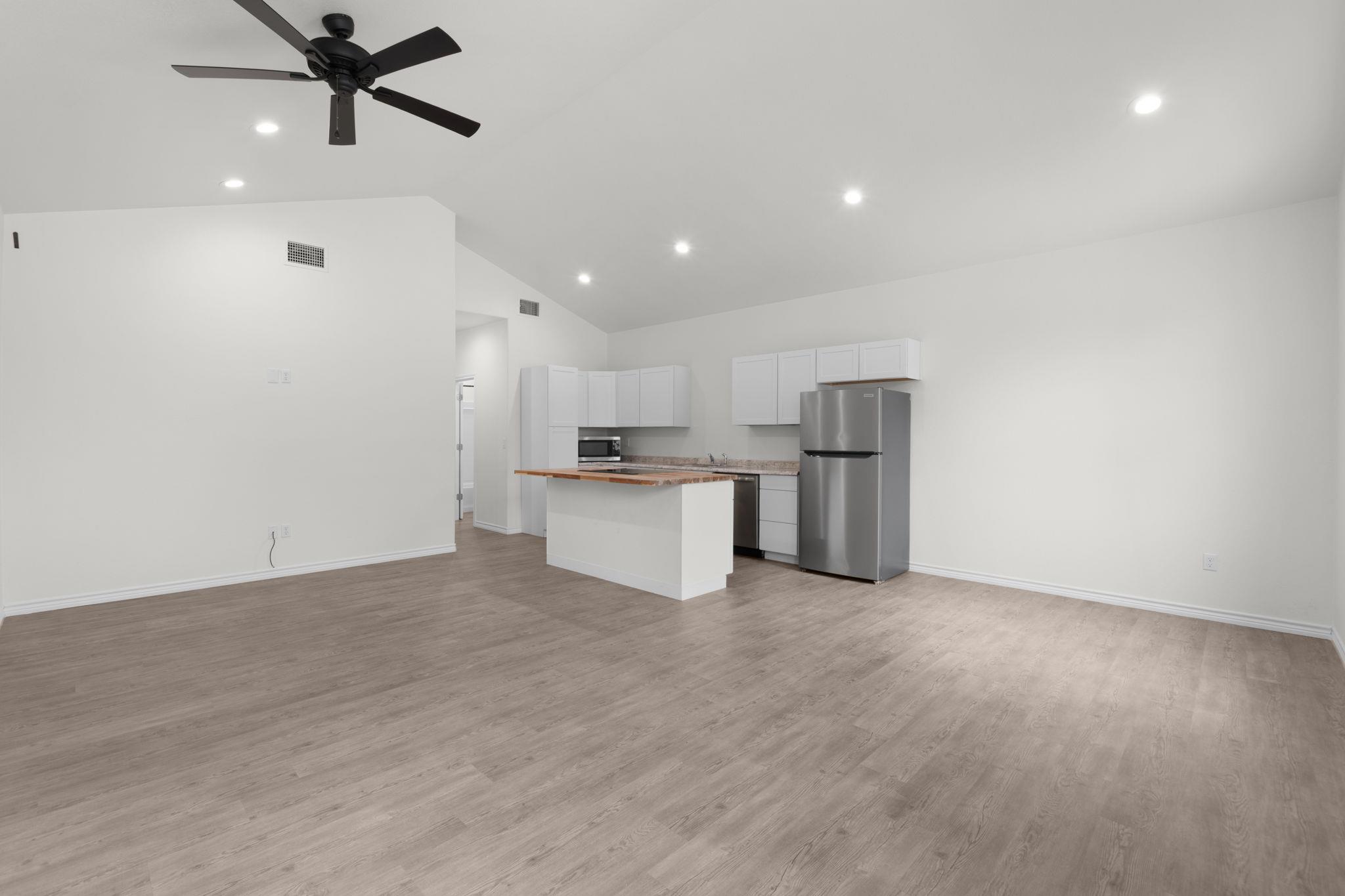 870 & 872 Waco St, Kingsland, TX 78639