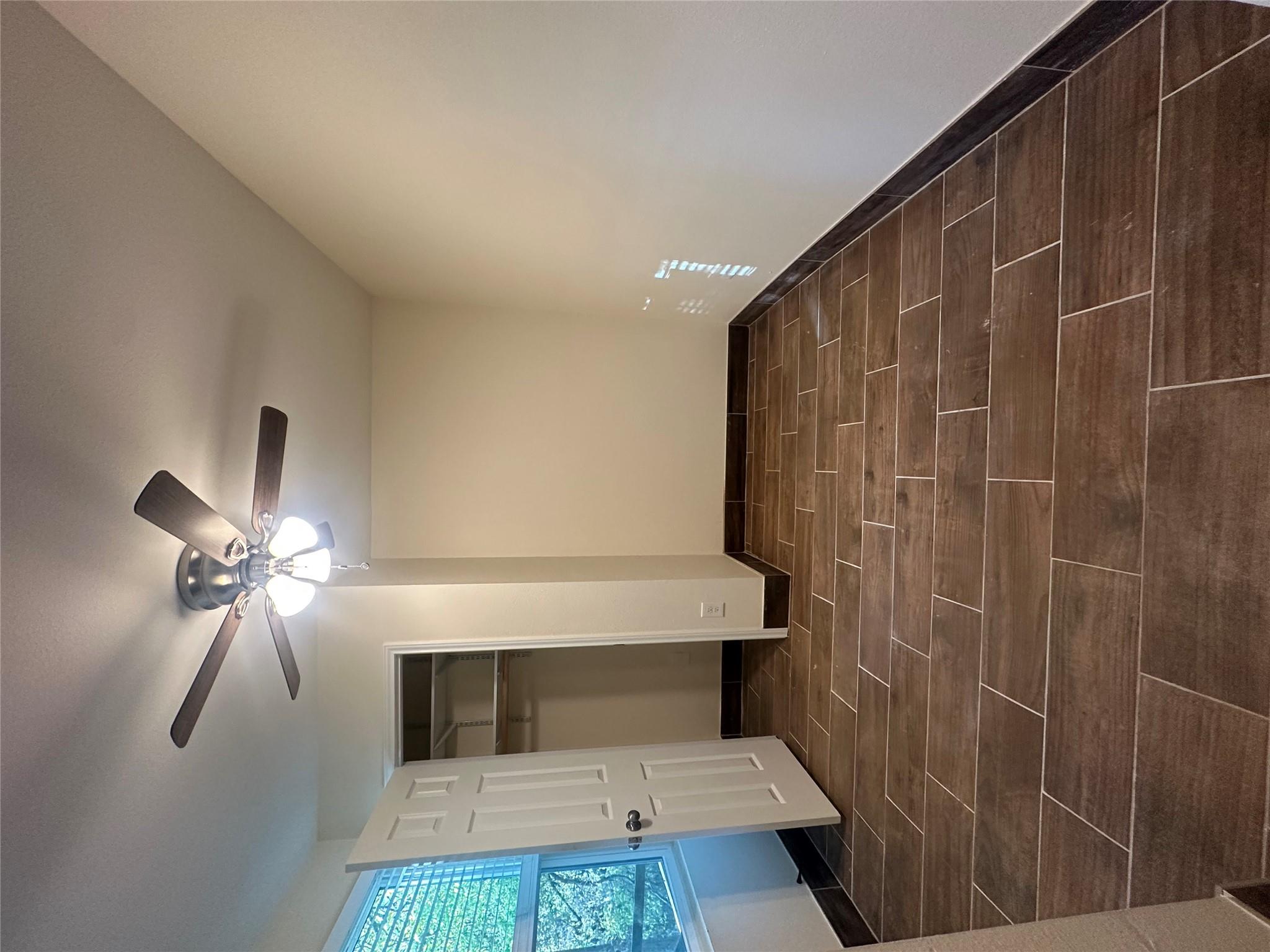 170 Interstate Dr # F, Buda, TX 78610