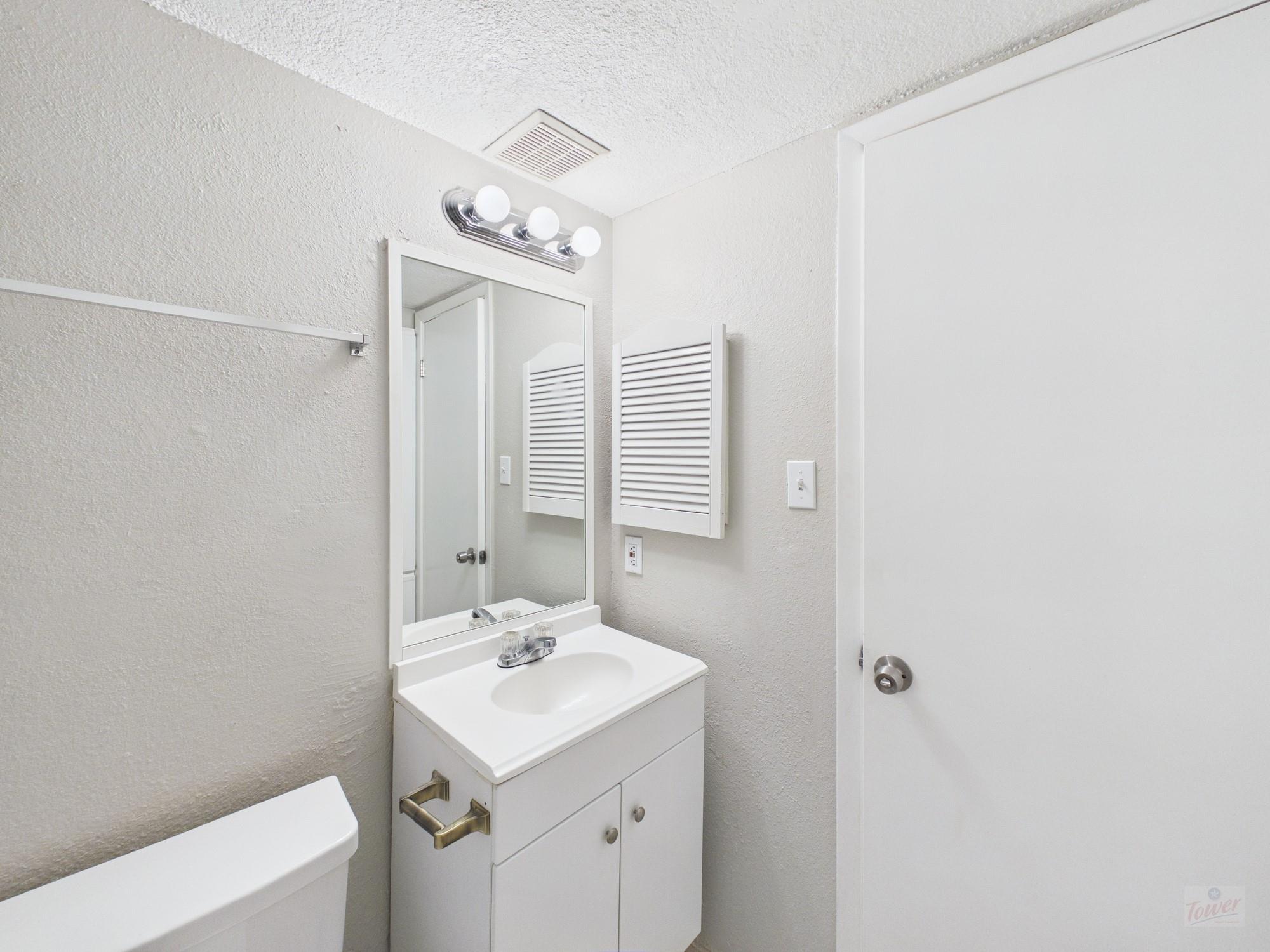 2500 Burleson Rd # 206, Austin, TX 78741