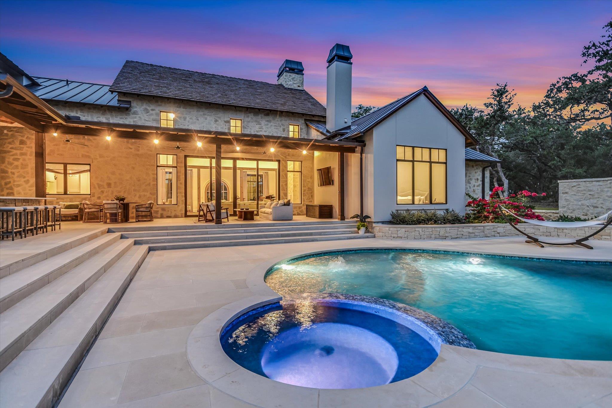 321 Flatcreek Trl, Wimberley, TX 78676