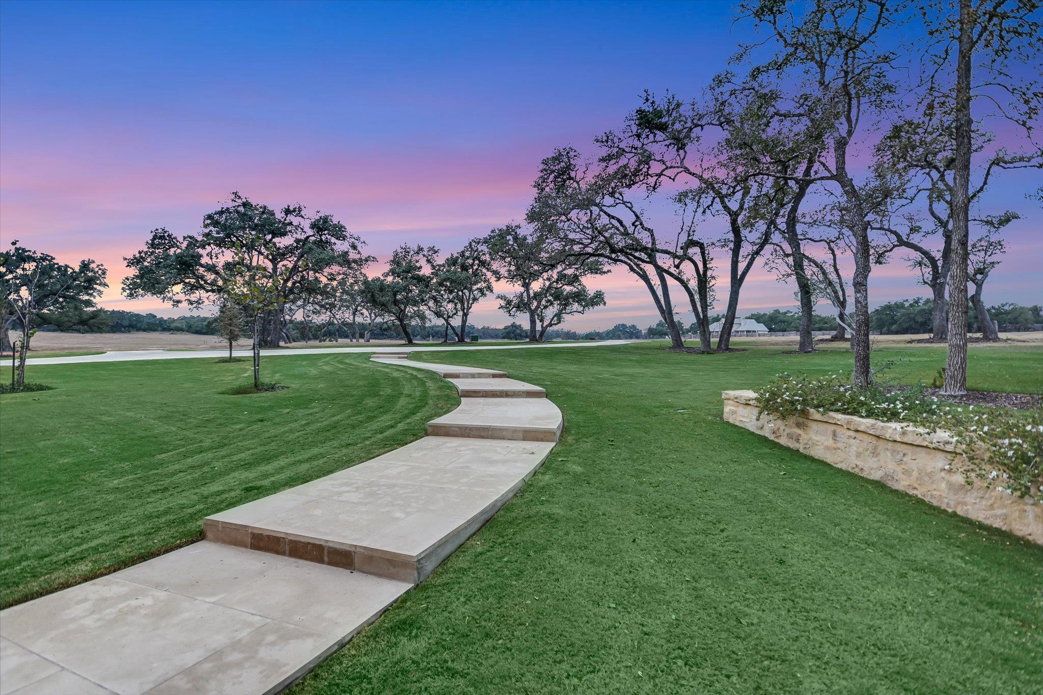 321 Flatcreek Trl, Wimberley, TX 78676