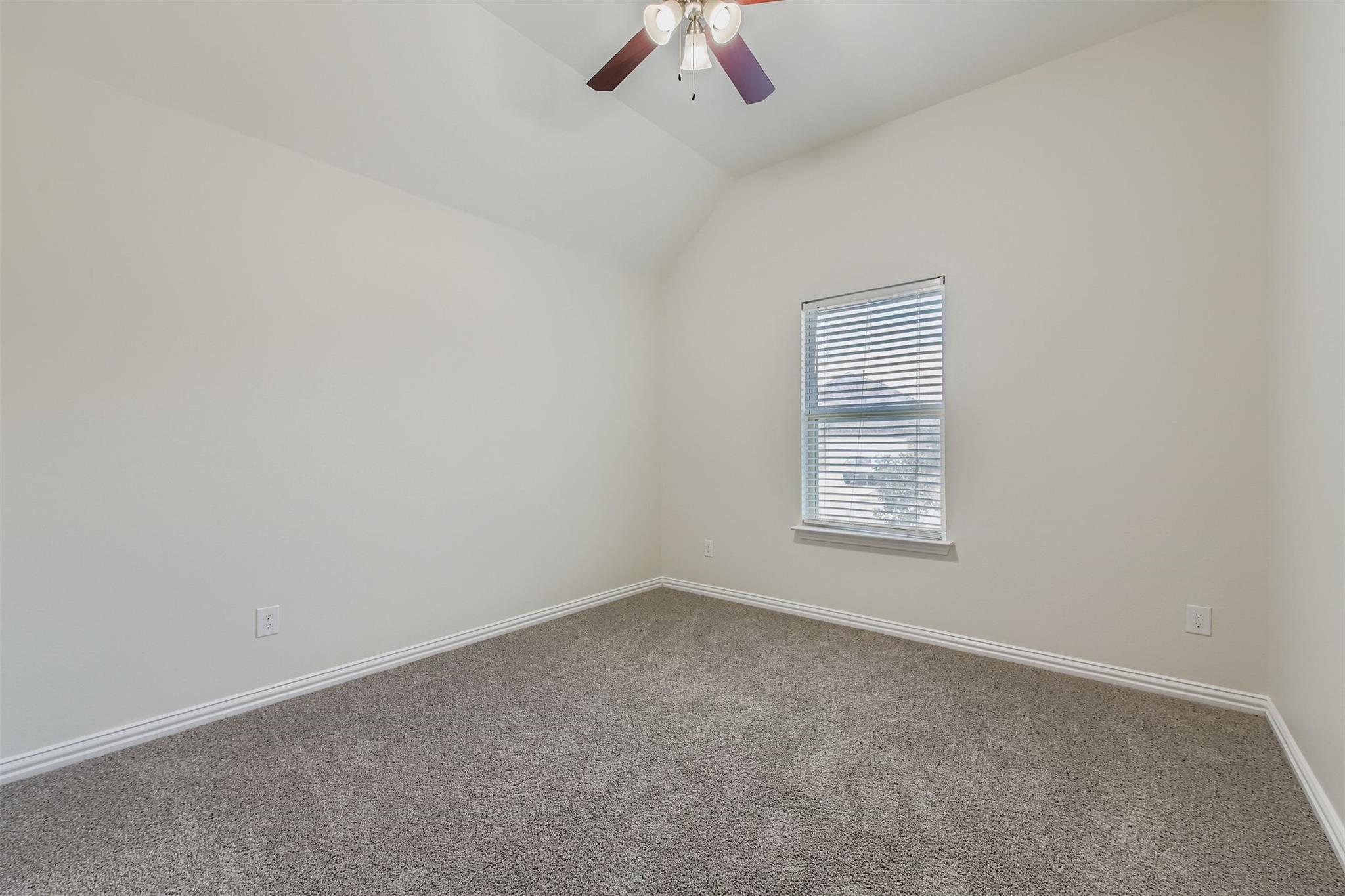 370 Vista Gardens Dr, Buda, TX 78610