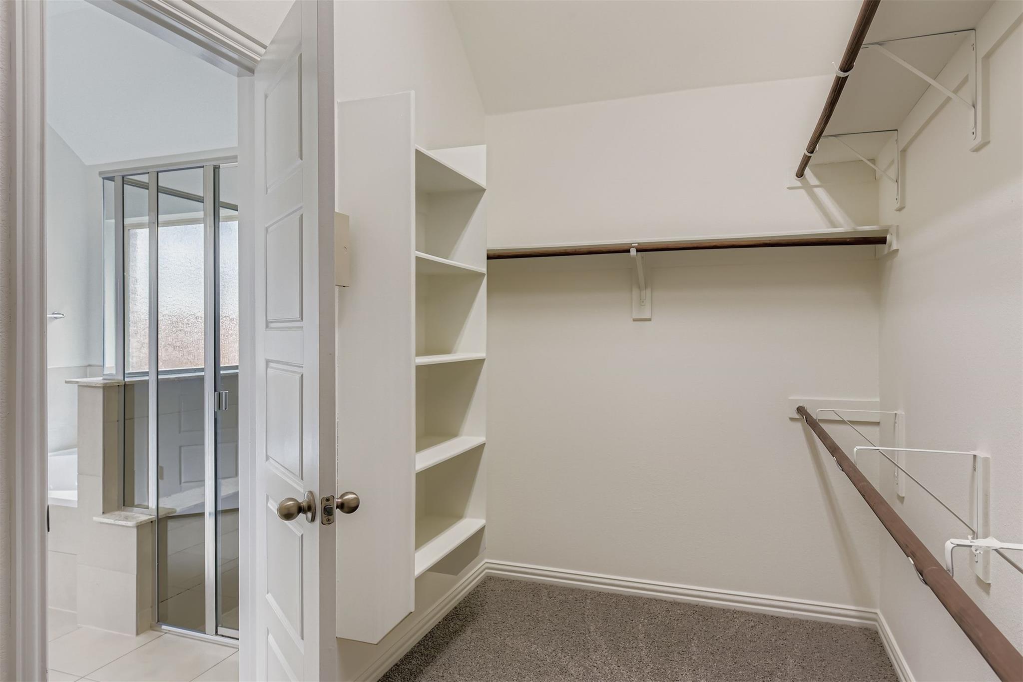 370 Vista Gardens Dr, Buda, TX 78610