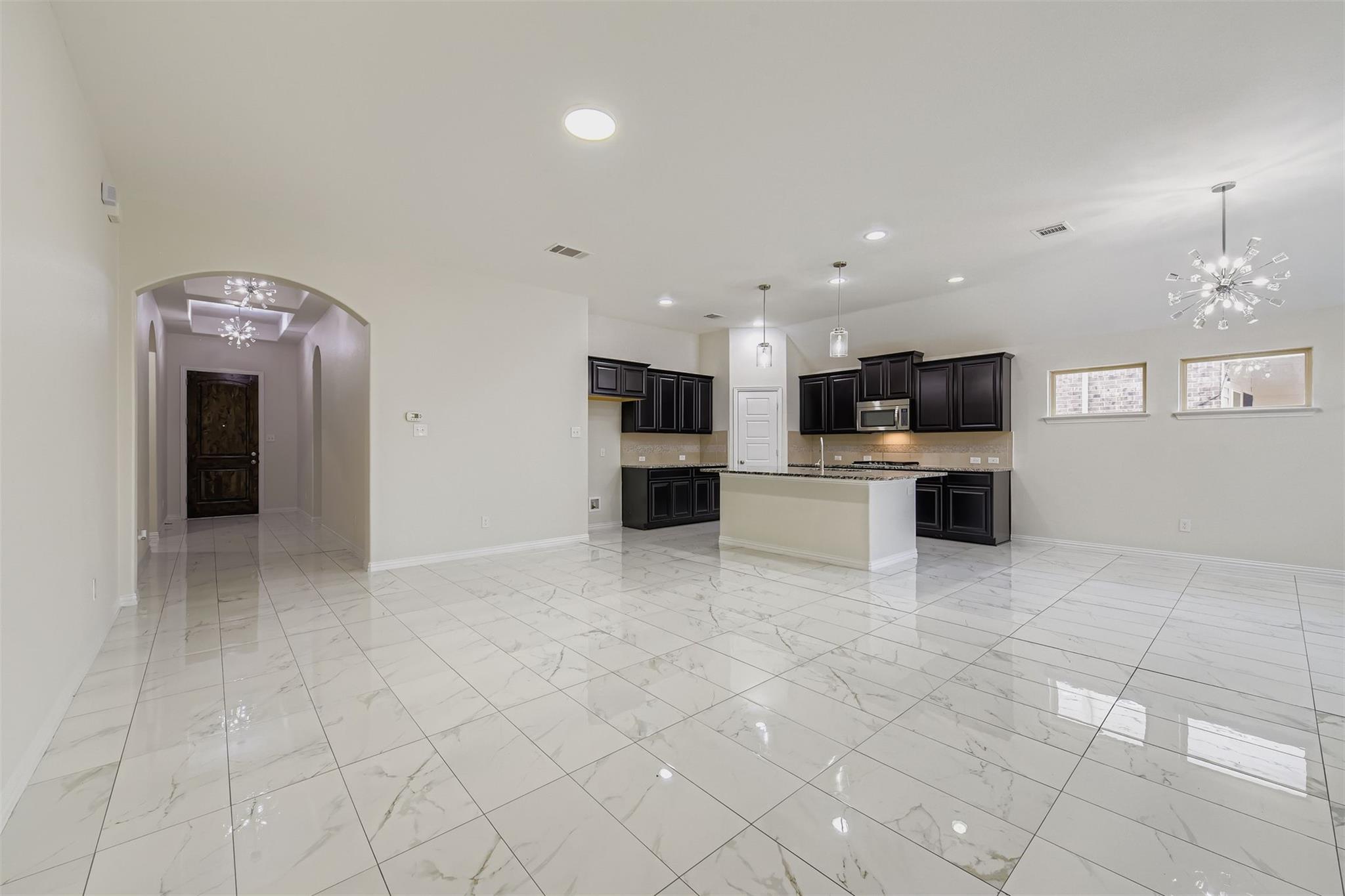 370 Vista Gardens Dr, Buda, TX 78610