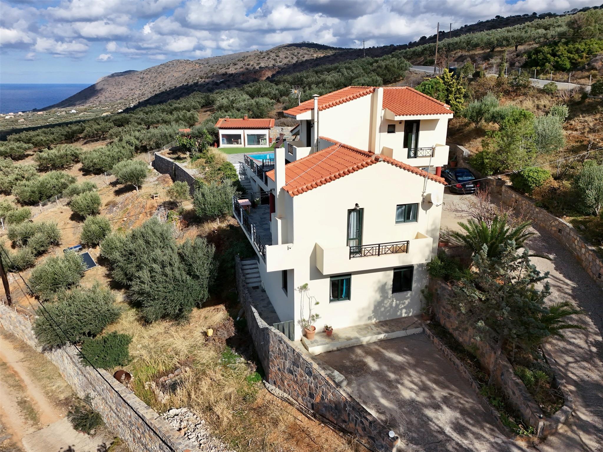0 Villa Iliothea, Out of State 00000