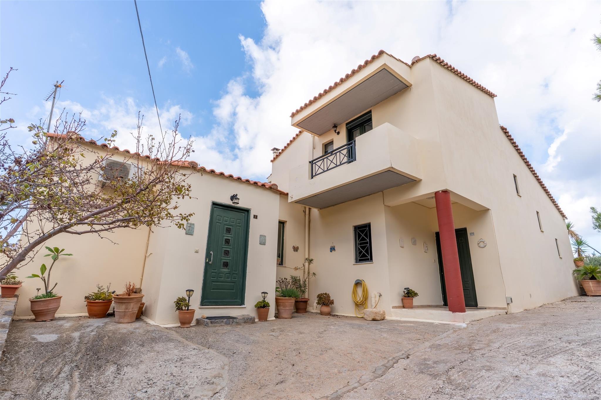0 Villa Iliothea, Out of State 00000