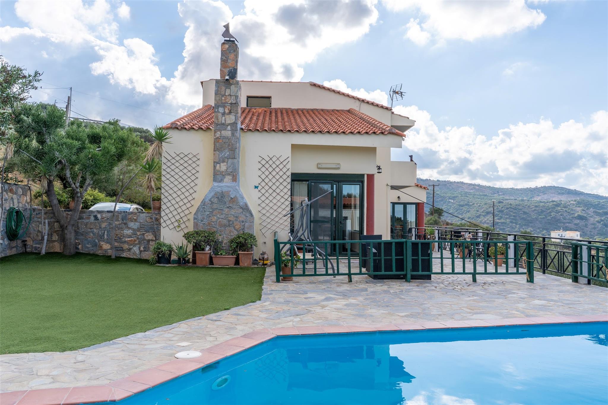 0 Villa Iliothea, Out of State 00000