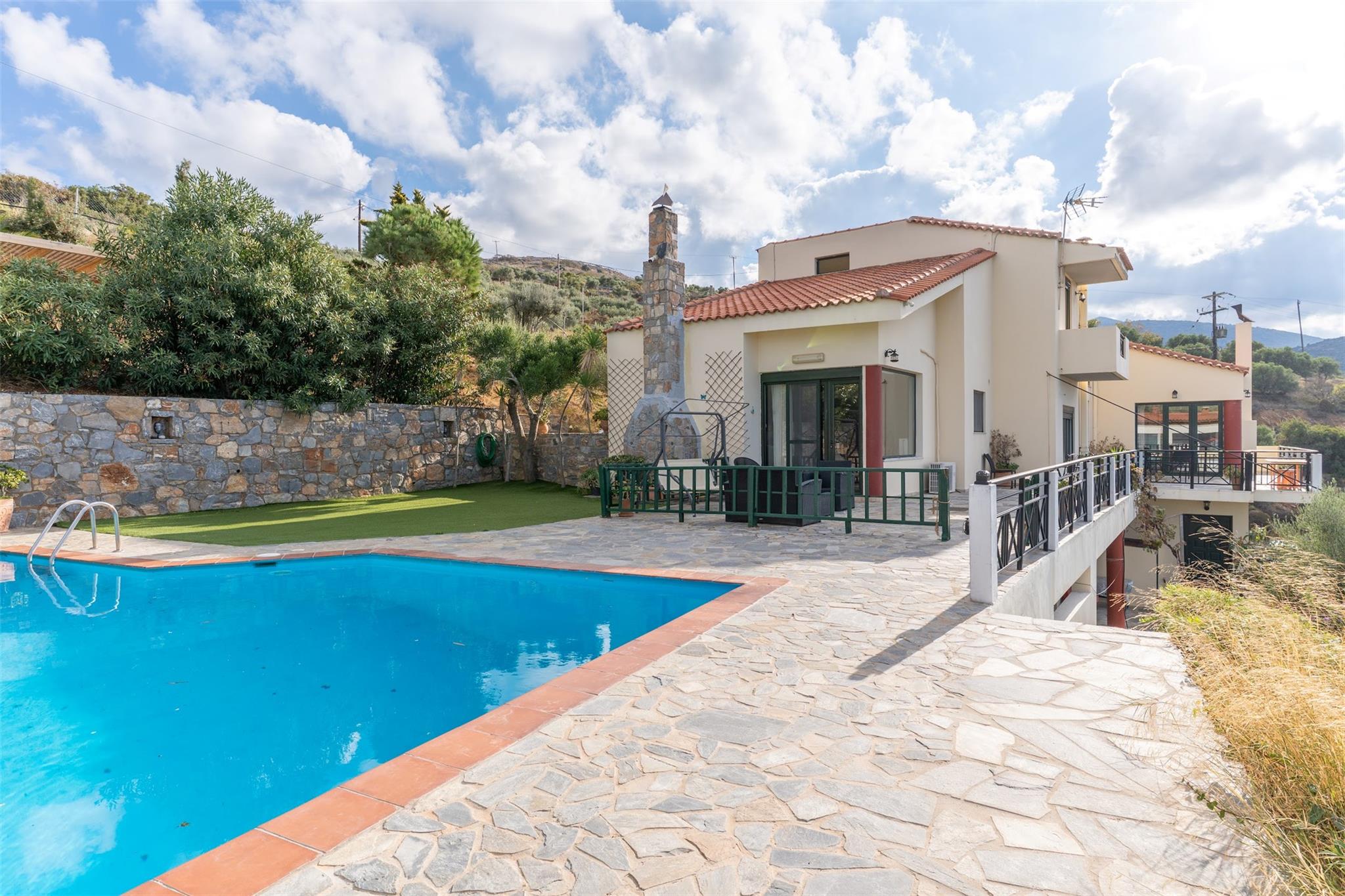 0 Villa Iliothea, Out of State 00000
