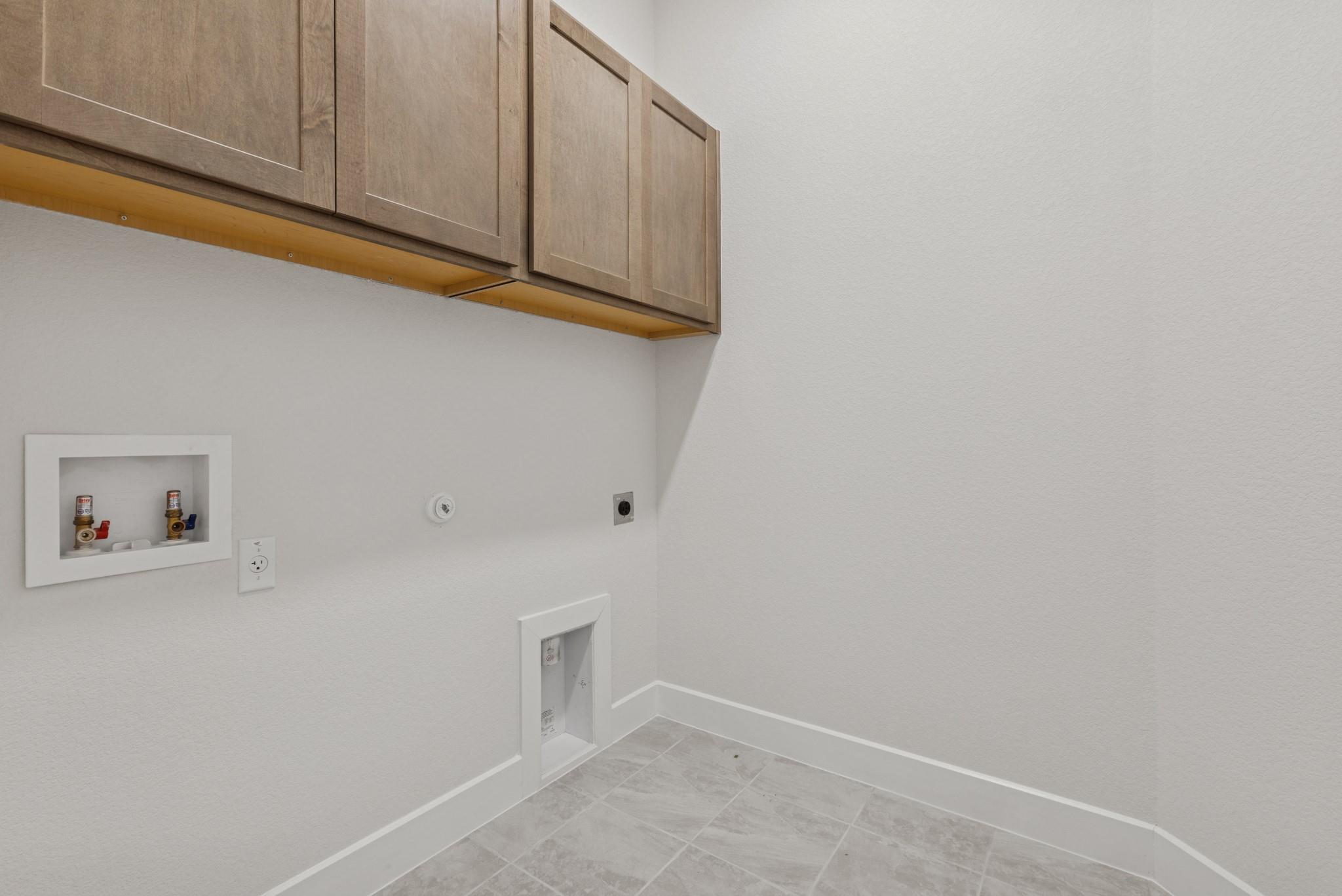 272 Pine Bark Dr, Buda, TX 78610