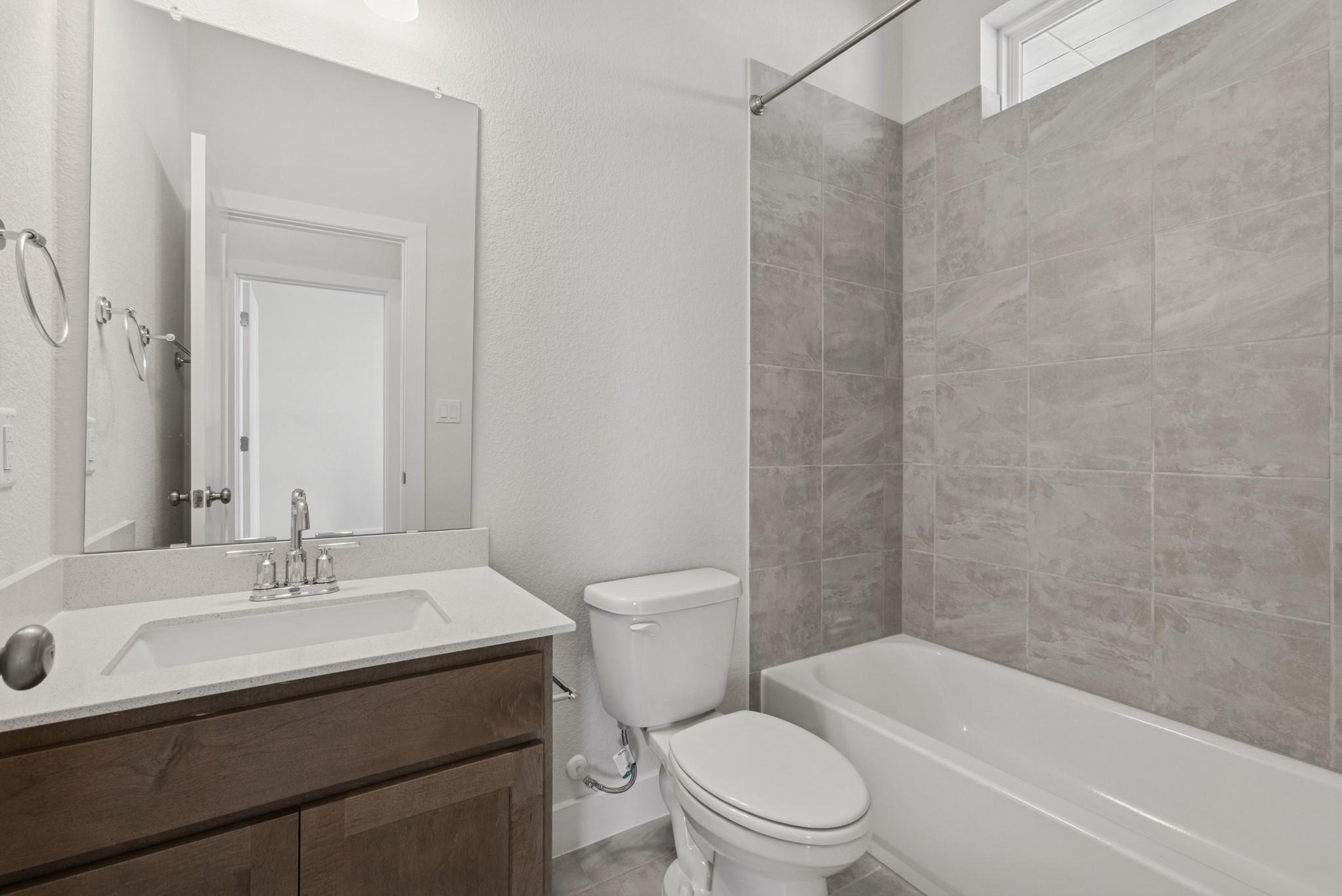 272 Pine Bark Dr, Buda, TX 78610