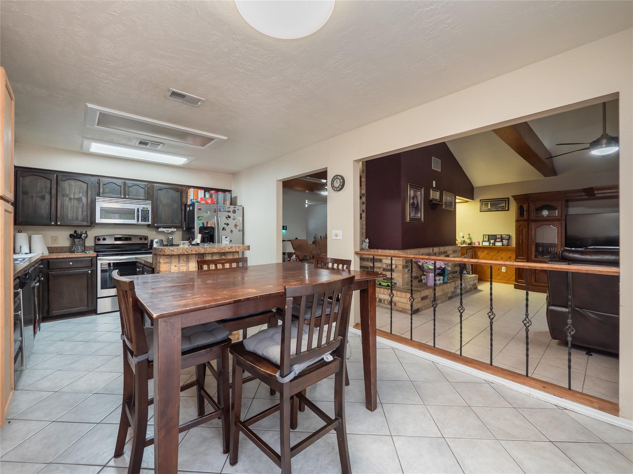 108 Lei Ct, Bastrop, TX 78602