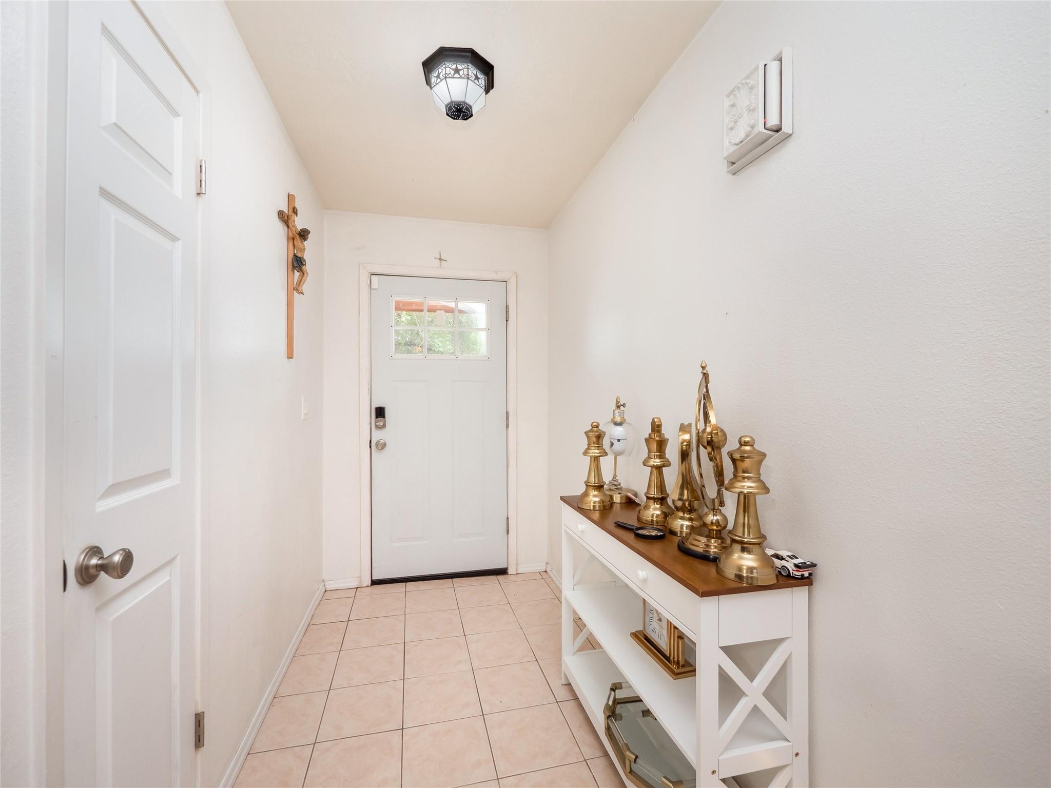 108 Lei Ct, Bastrop, TX 78602