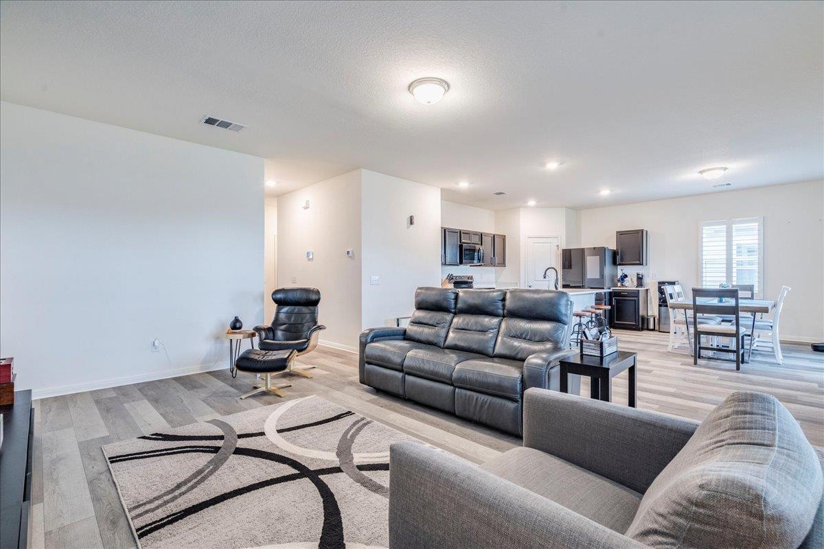 217 Seneca Loop, Kyle, TX 78640