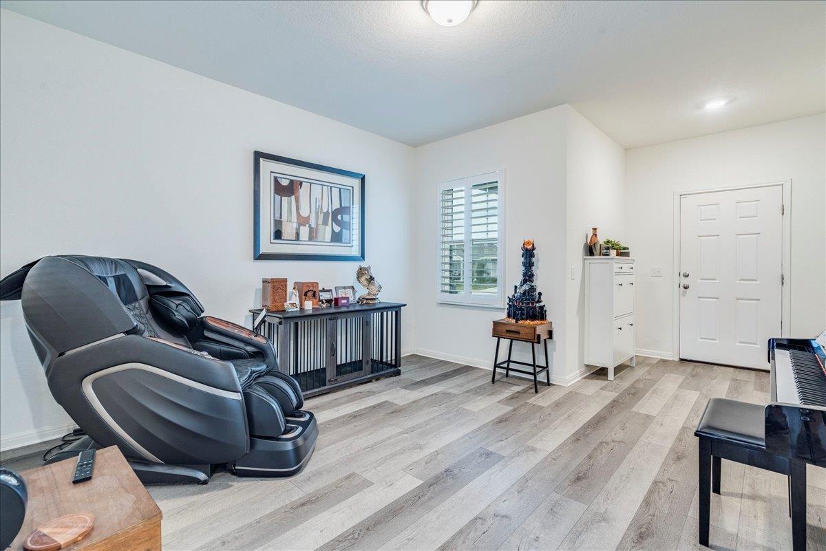 217 Seneca Loop, Kyle, TX 78640