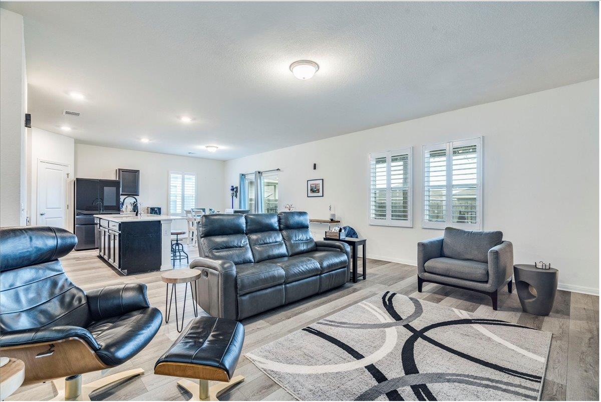 217 Seneca Loop, Kyle, TX 78640