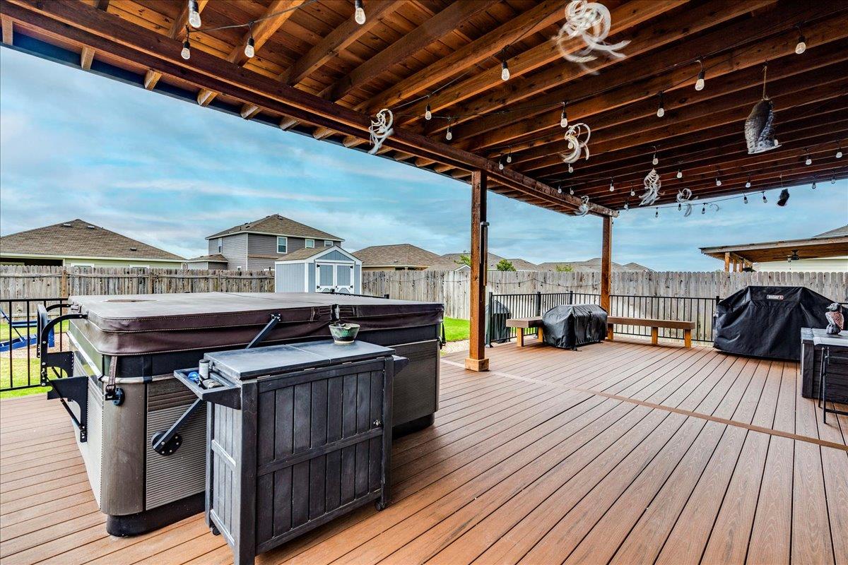 217 Seneca Loop, Kyle, TX 78640