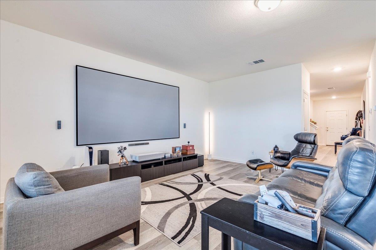 217 Seneca Loop, Kyle, TX 78640