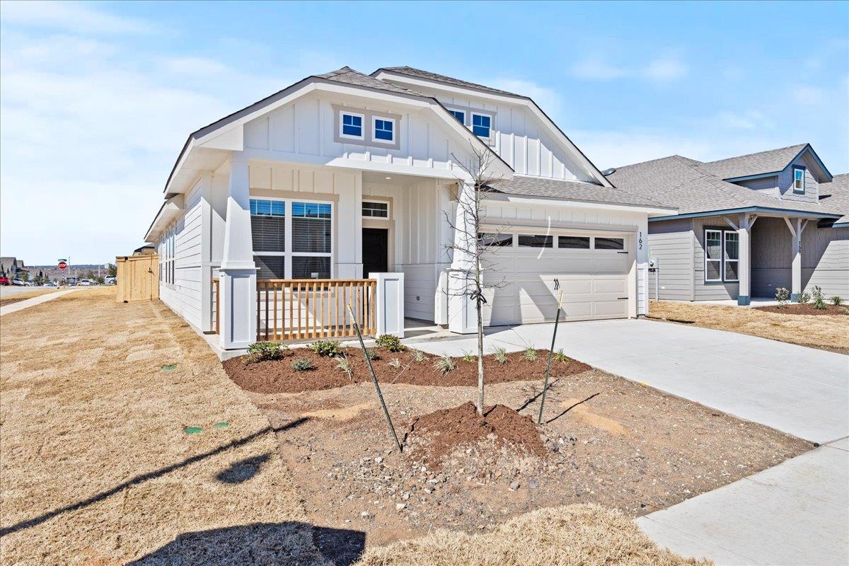 162 Paul Pena Dr, San Marcos, TX 78666