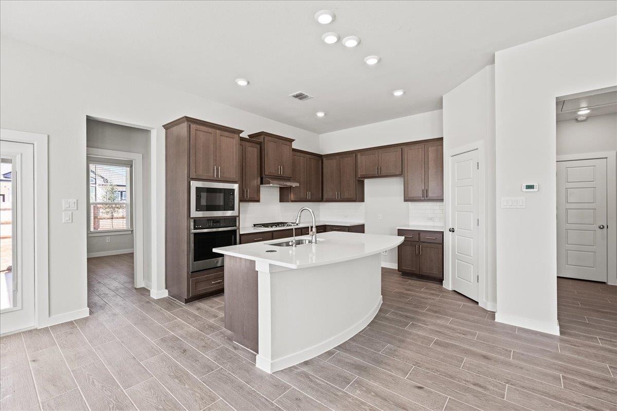 162 Paul Pena Dr, San Marcos, TX 78666