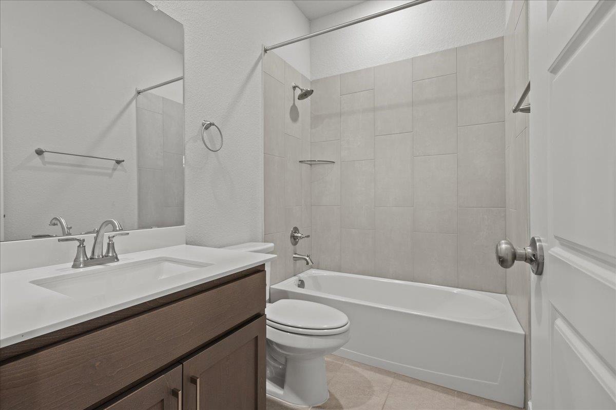 162 Paul Pena Dr, San Marcos, TX 78666