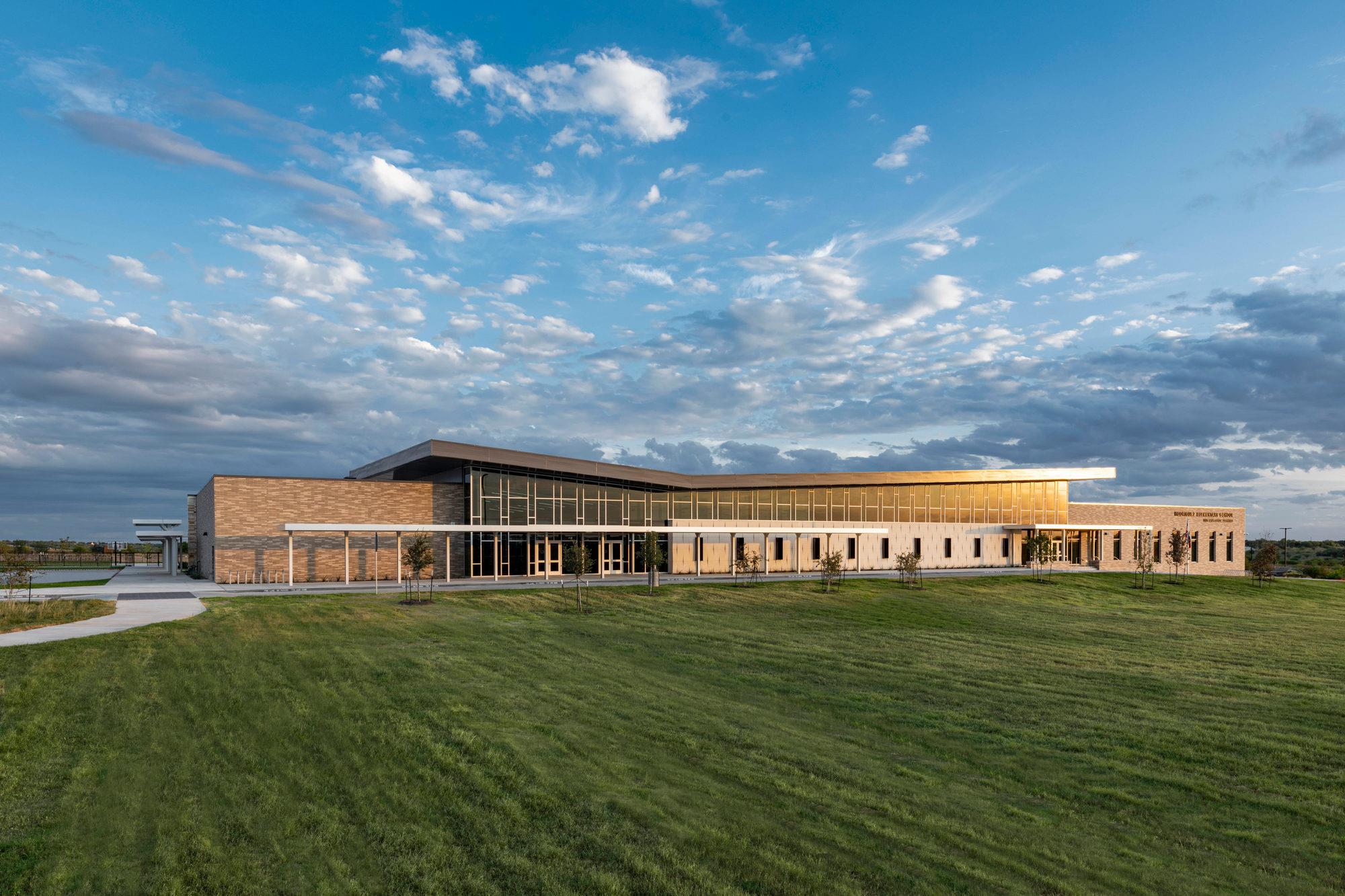 162 Paul Pena Dr, San Marcos, TX 78666