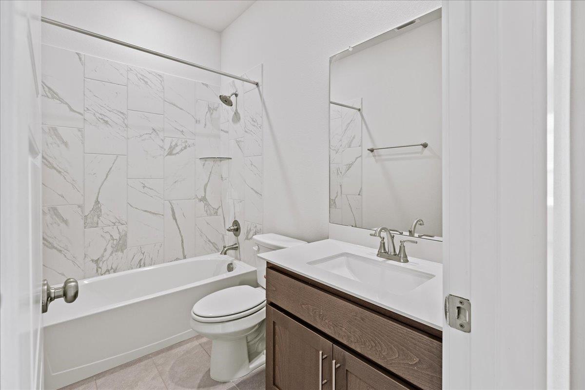 162 Paul Pena Dr, San Marcos, TX 78666