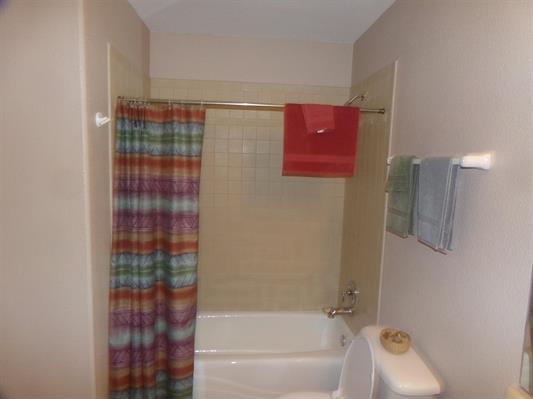 220 W Lakecrest Dr, Bluffton, TX 78607