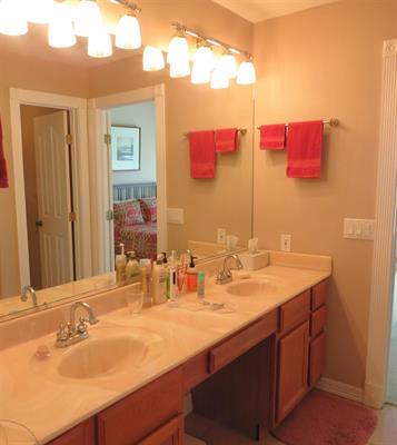 220 W Lakecrest Dr, Bluffton, TX 78607