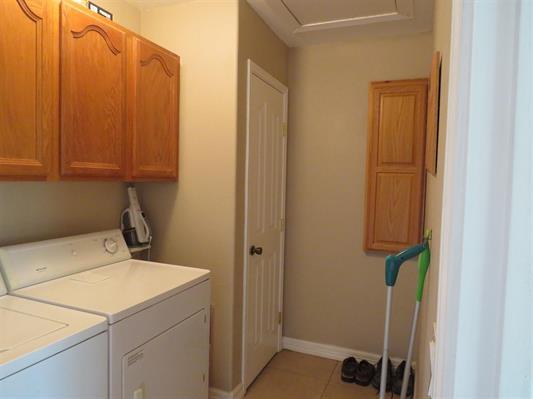 220 W Lakecrest Dr, Bluffton, TX 78607