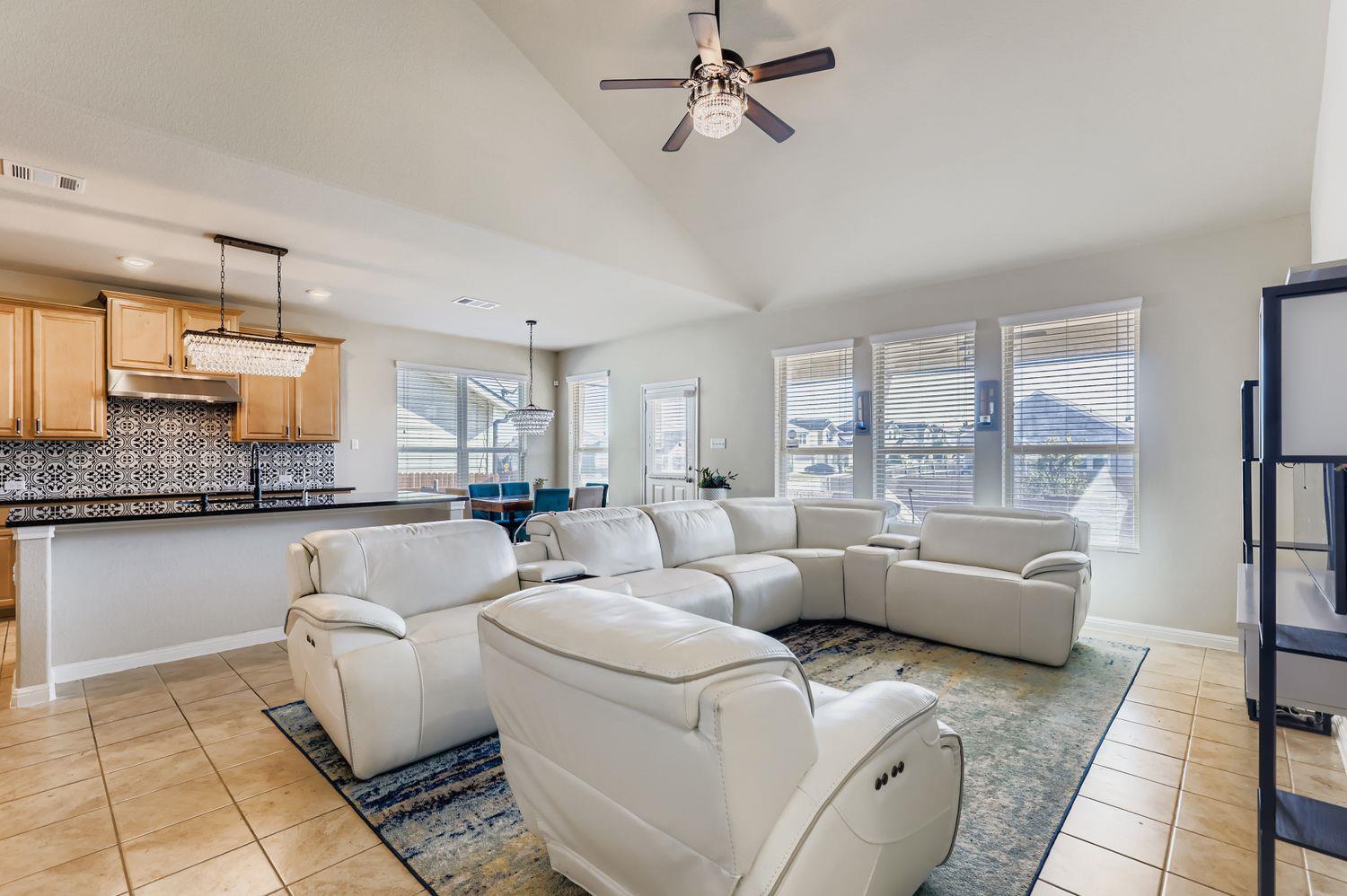 19433 Colgin Dr, Pflugerville, TX 78660