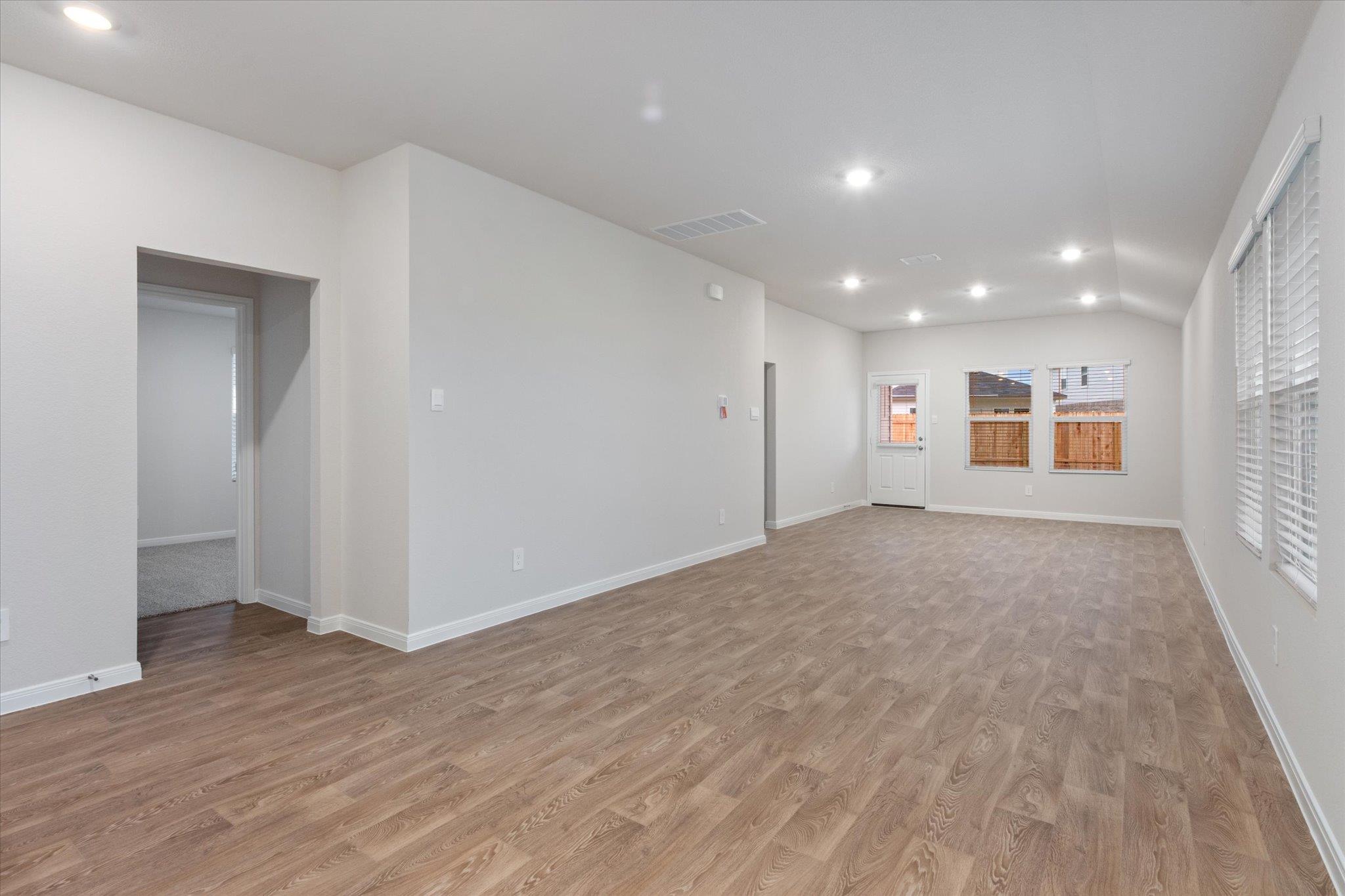 108 Raymondville Path, San Marcos, TX 78666